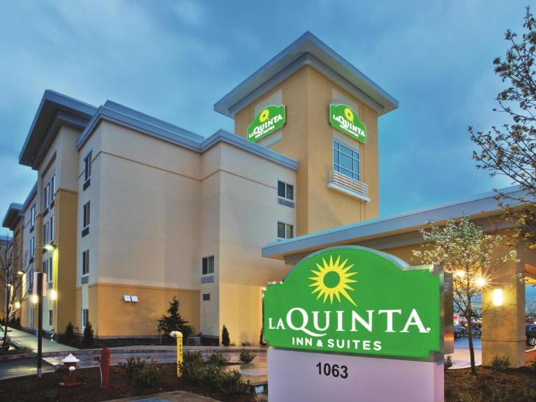 La Quinta Inn & Suites by Wyndham Bellingham in Bellingham, WA