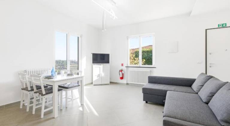 Rental apartment with 2 rooms for 6 persons in Nova Ponente