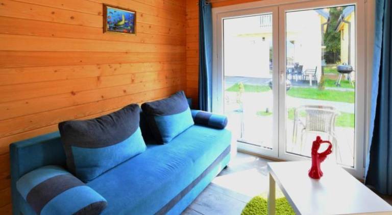 Vacation home with pool, BBQ & patio | Pets allowed — photo 2