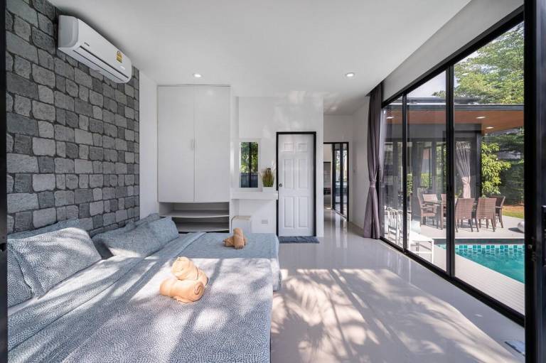 Villa with terrace, barbecue & private pool | Good for workation | Pets are welcome — photo 3