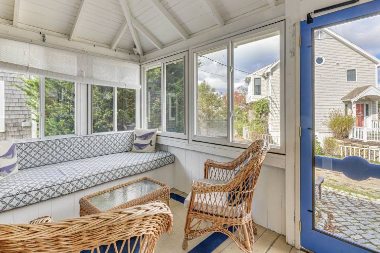 Steps to Beach: Timeless Lower Cape Cottage — photo 5