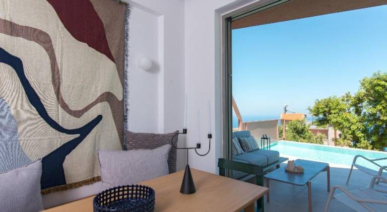 Apartment with yard, terrace & private pool — photo 4