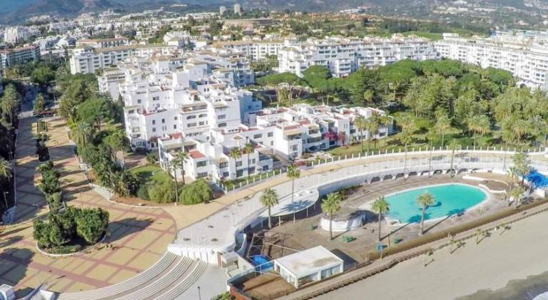 Modern 2 Bedroom Apartment, with Sea Views, in Playas del Duque - Puerto Banus — photo 3