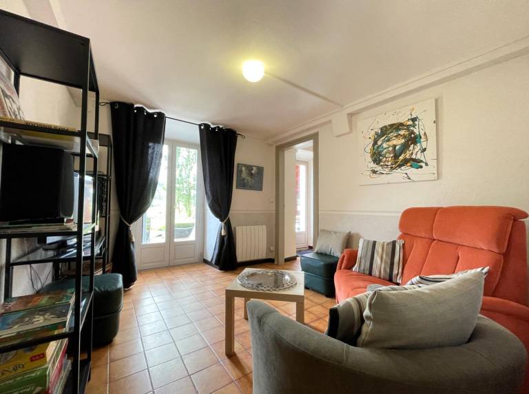 Gite with garden & patio — photo 4