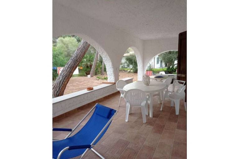 Villa with patio — photo 4