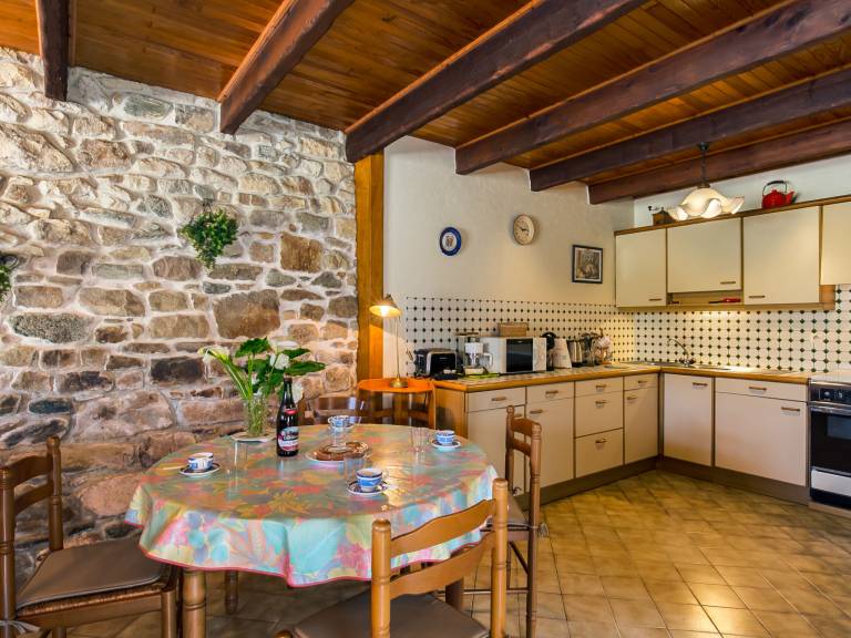Beautiful vacation home with patio & yard | Pets are welcome — photo 5