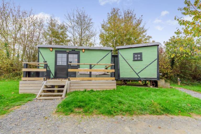 Pleasant cottage with hot tub | Pets are welcome in Tenby