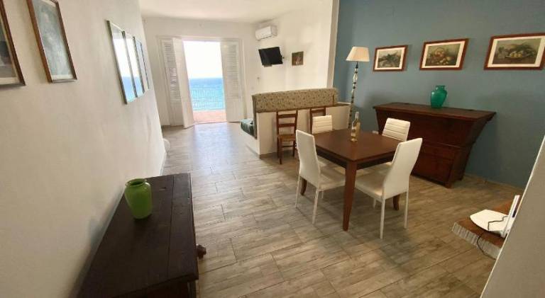 Charming apartment with terrace | Beach nearby | Pets allowed in Ricadi