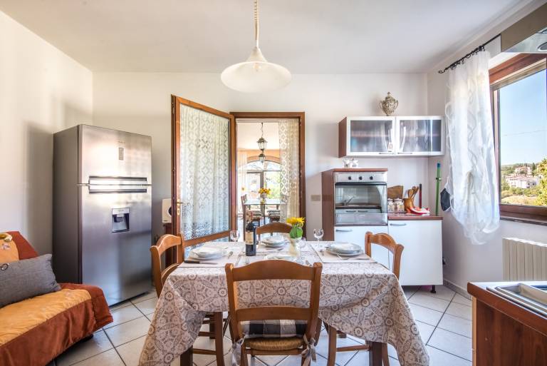 Vacation home with barbeque, fast internet & private pool | City view — photo 4