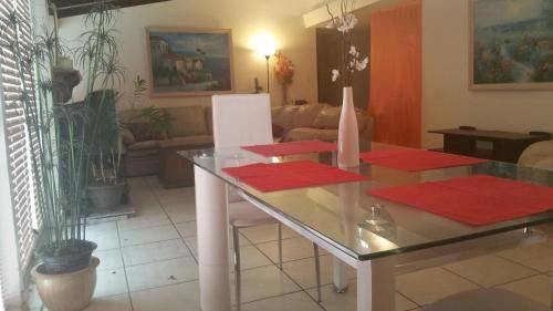 Woodland Hills BEST Priced Room