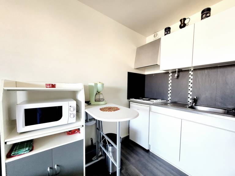Modern Studio Cabin - Terrace - Parking - Near Beach — photo 5
