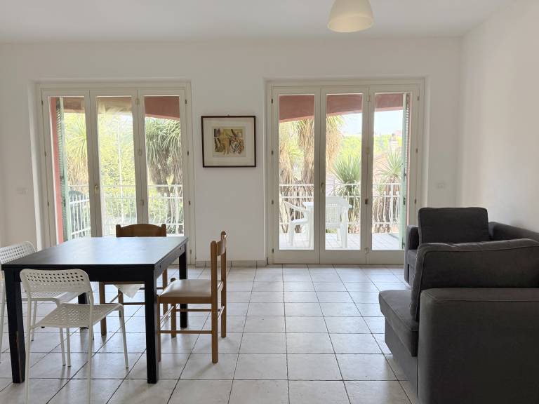 Apartment with patio in Camerano