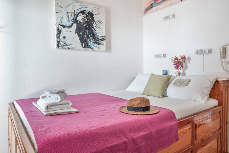 Private room with patio, barbecue & fast internet | Sea view — photo 3