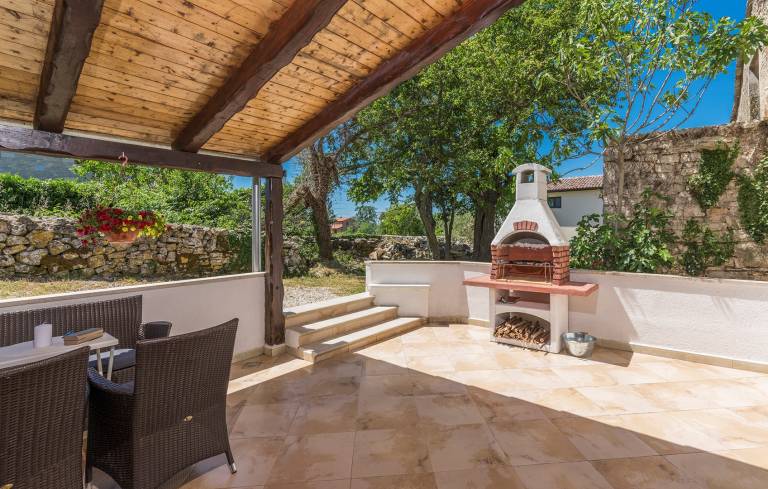 House with terrace, barbecue & garden — photo 3