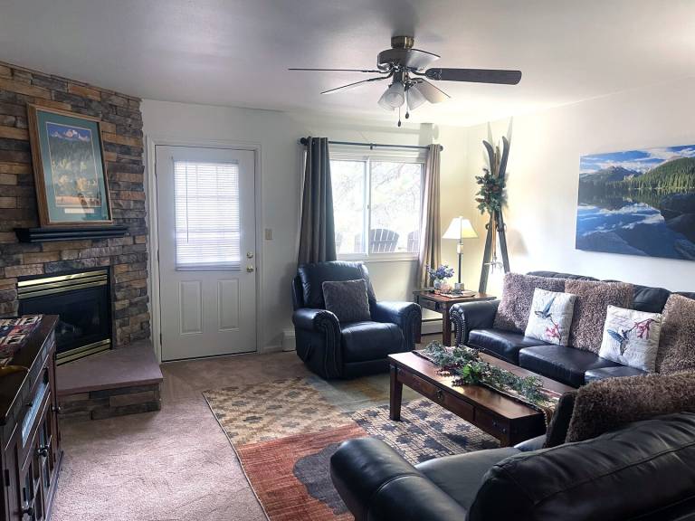 Fawn Valley Inn: 242 — photo 2