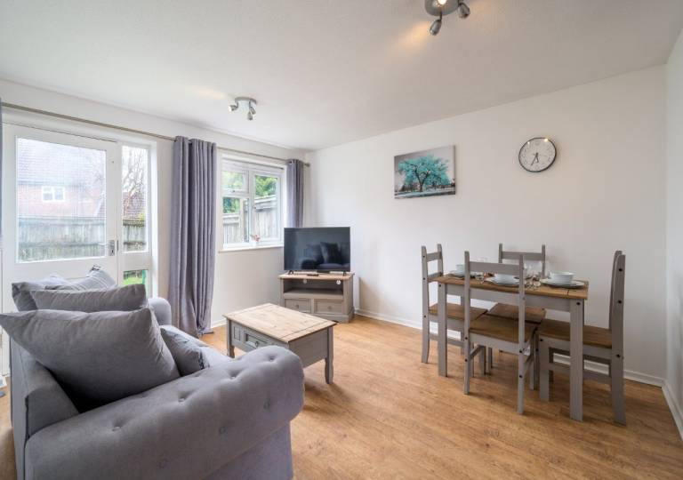 Holiday apartment with yard — photo 2
