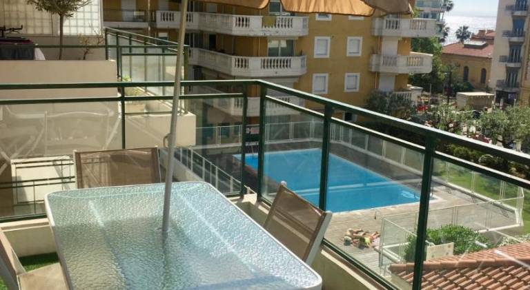 Wonderful rental apartment with patio & pool | Beach nearby | Dogs allowed in Thiers