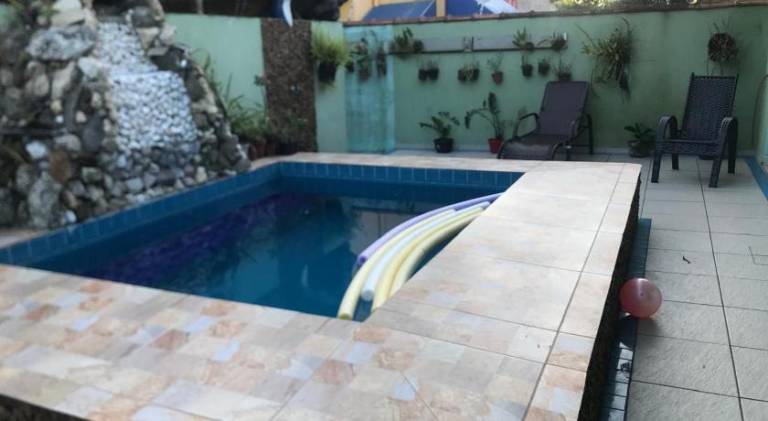 Vacation home with pool | Pets allowed — photo 3