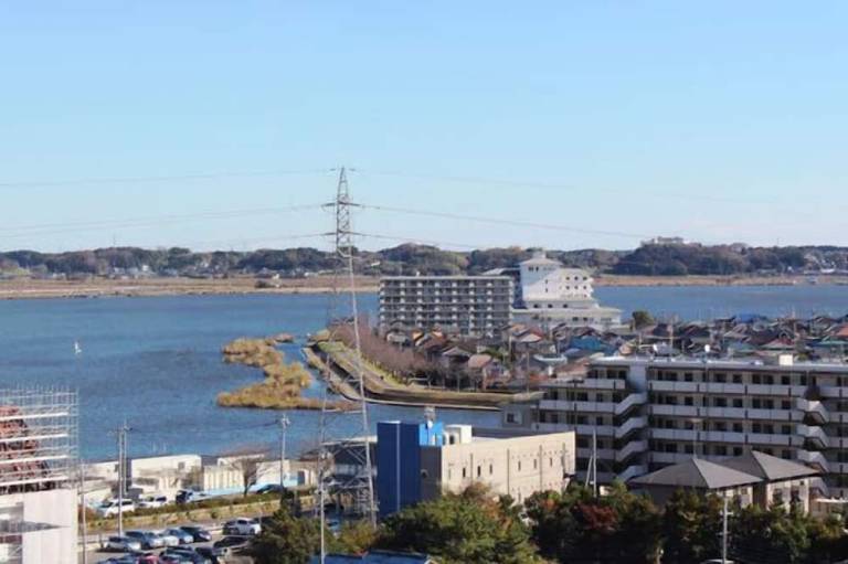 HOTEL CROWN HILLS TSUCHIURAEKIHIGASHI