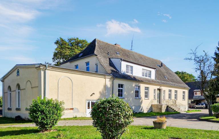 Ferienhaus mit Pool in Kletzin, Mecklenburgische Seenplatte f&uuml;r max. 40 Personen