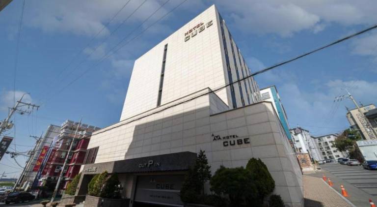 Hotel Cube