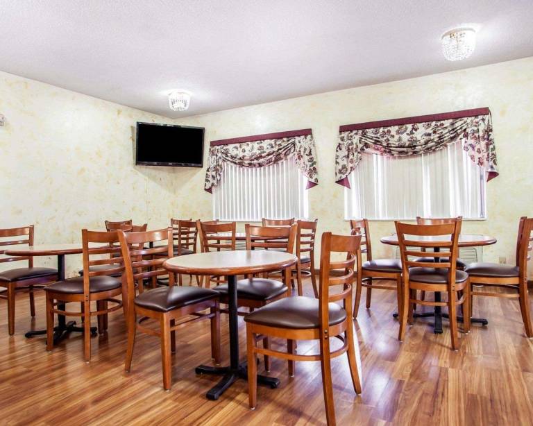 Quality Inn & Suites Champaign North - Urbana — photo 5