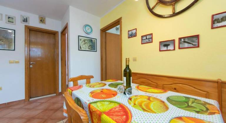 Beautiful rental apartment with patio, garden & BBQ | Dogs allowed — photo 3