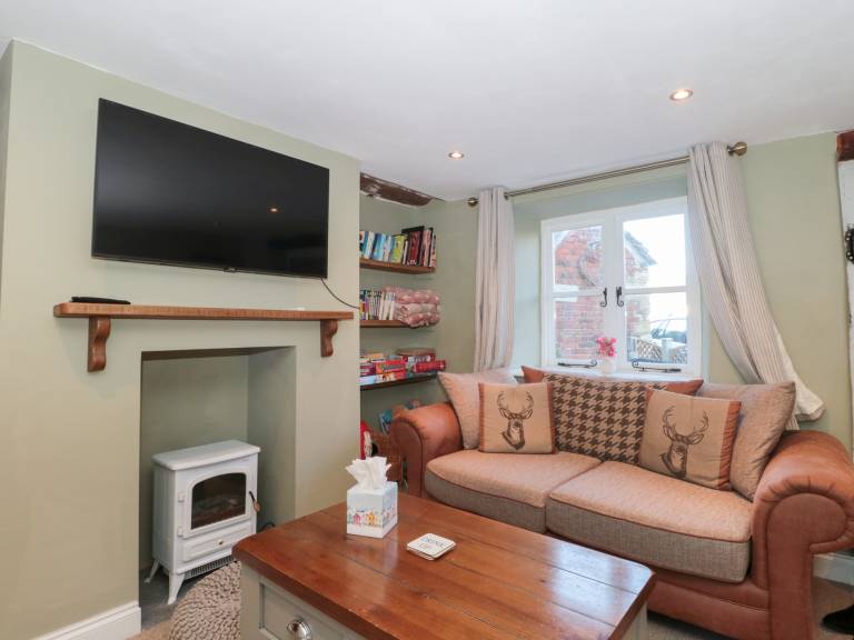 Family-friendly lovely cottage with yard | Pet-friendly — photo 4