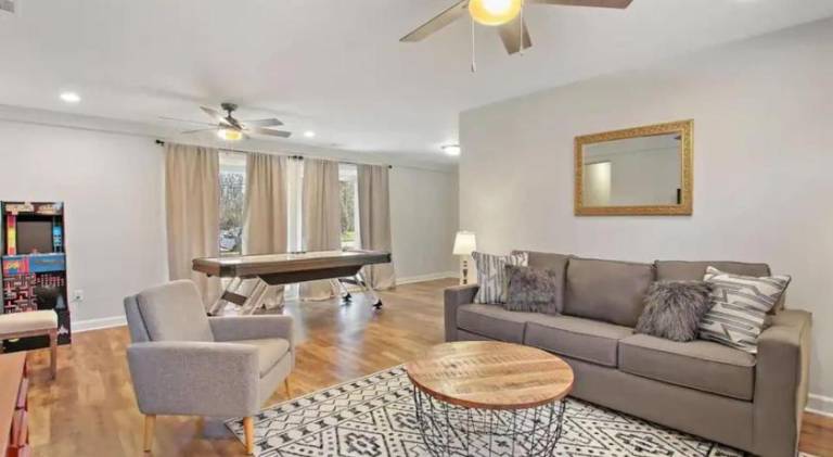House with 3 rooms for 10 persons in Libertyville, IL