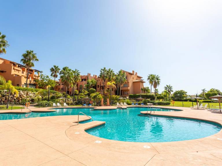 Sotoserena Sea View Apartment by GHR Rentals in Estepona