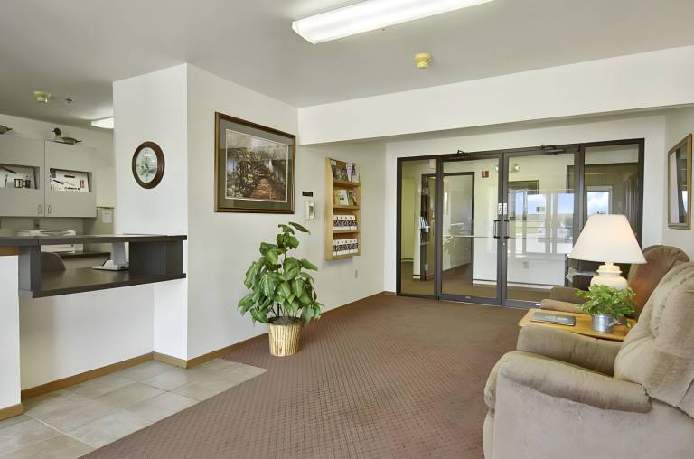 Super 8 by Wyndham Missouri Valley — photo 4