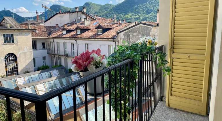 Pleasant apartment | Near Como Cathedral | Dogs allowed in Brunate