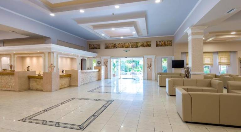 Gaia Royal Hotel — photo 4