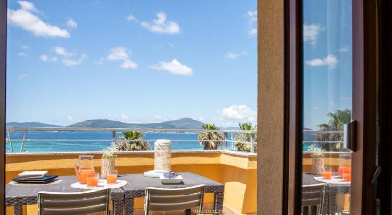Apartment with patio | Next to the beach | Dogs allowed — photo 4