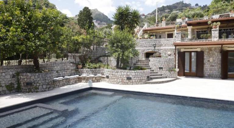 Villa with pool | Beach nearby | Pet-friendly in Letojanni