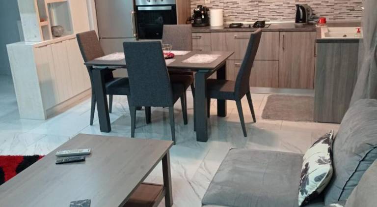 Apartment with patio | Good for workation — photo 3