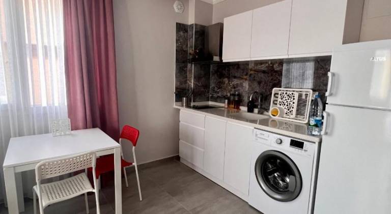 Holiday apartment with garden & patio — photo 4