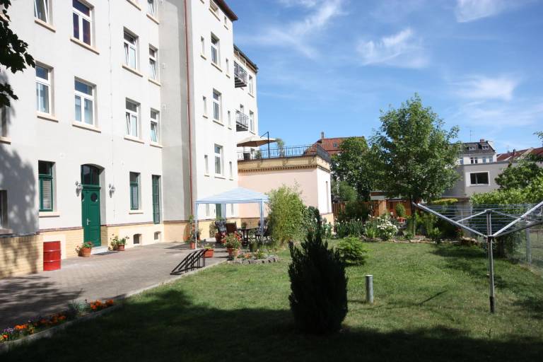 Tolle Wohnung mit Gemeinschaftspool und Garten