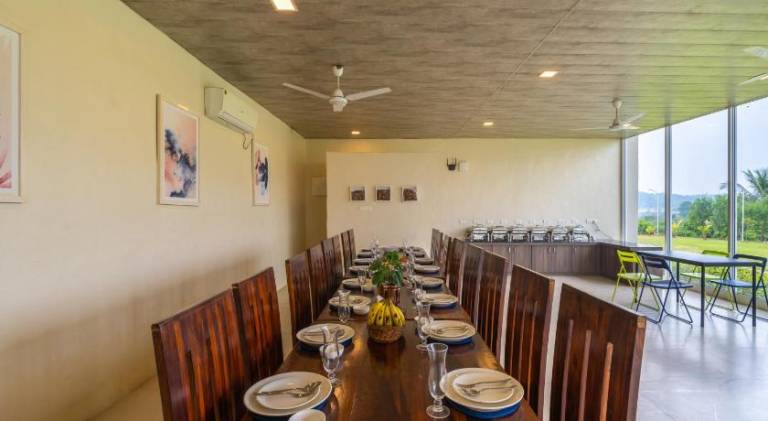 EKOSTAY Luxe - Woodstock Villa I 2 Acre Property I Cricket Turf I Party Friendly — photo 5