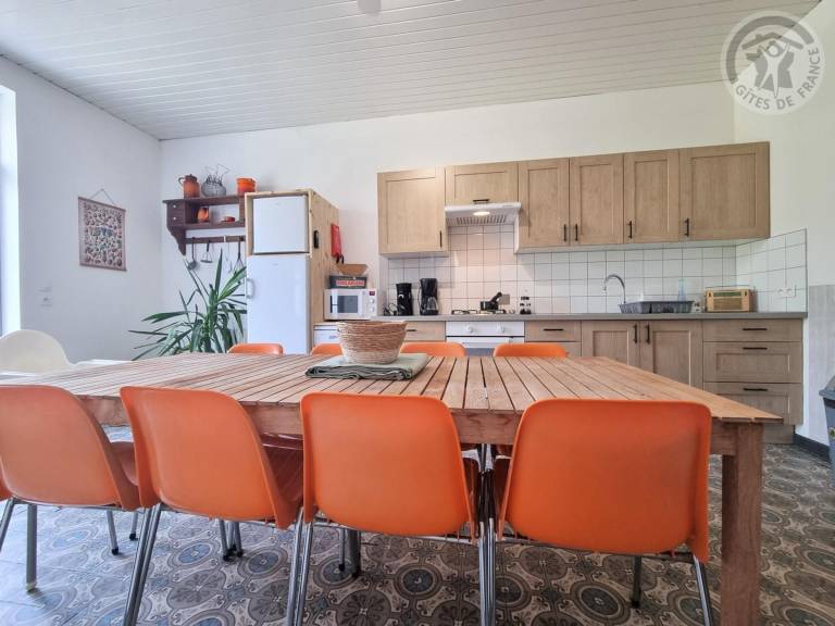 Cottage with yard & BBQ | Pets are welcome — photo 3
