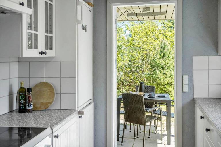 Vacation home with barbeque & terrace — photo 3