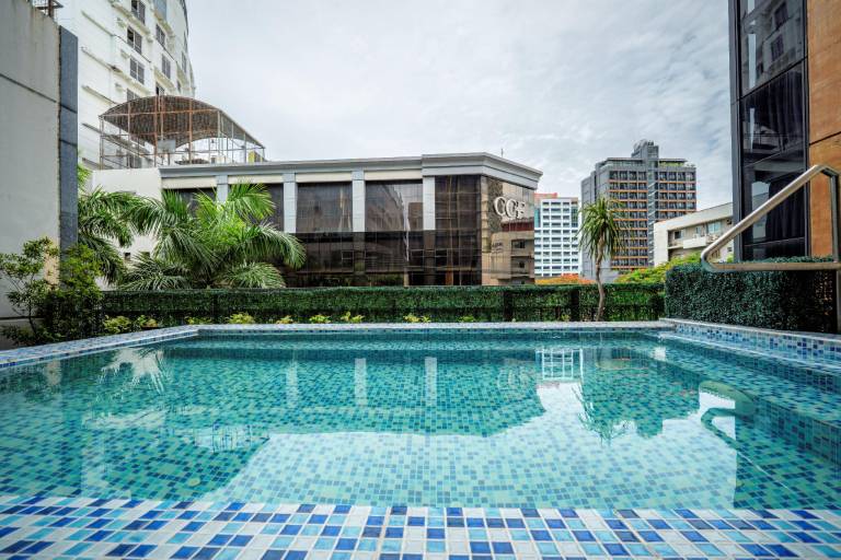 The B Hotel - Alabang — photo 3