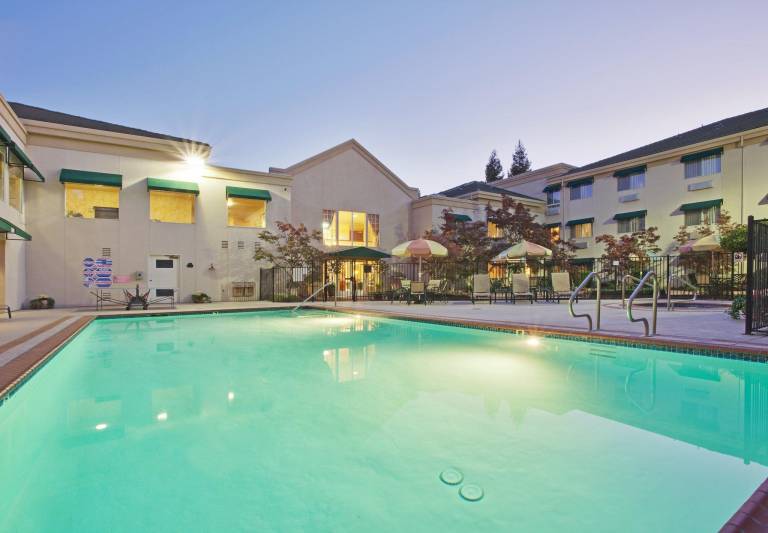 Holiday Inn Auburn By IHG — photo 3