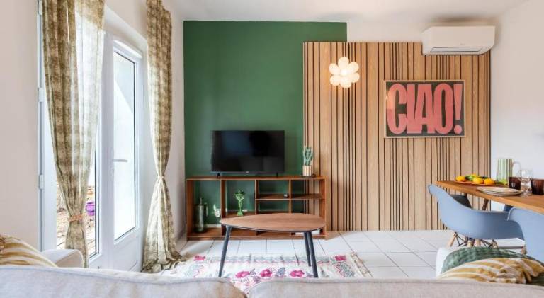 Holiday apartment with 1 room for 4 persons in La Valette-du-Var
