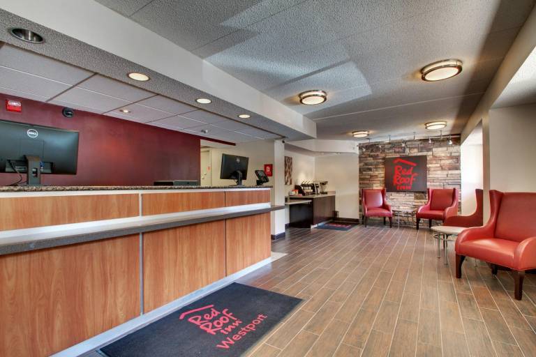 Red Roof Inn St Louis - Westport/ Maryland Heights — photo 2
