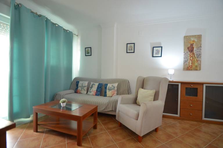 Rental apartment with yard, pool & patio — photo 5