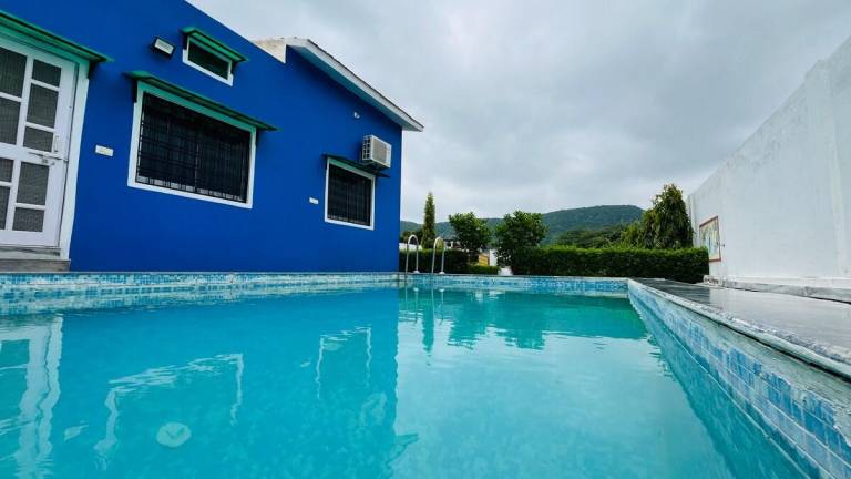 Villa with BBQ, pool & yard — photo 3