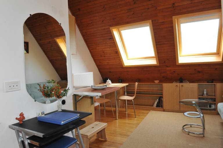 Apartma Dobeno