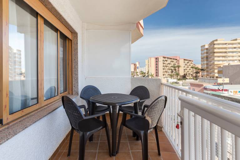 Holiday apartment with terrace & garden | Beach view | Next to the beach | Pet-friendly in Murcia
