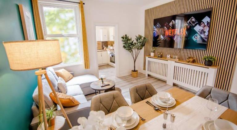 House with 4 rooms for 16 persons in Sheffield